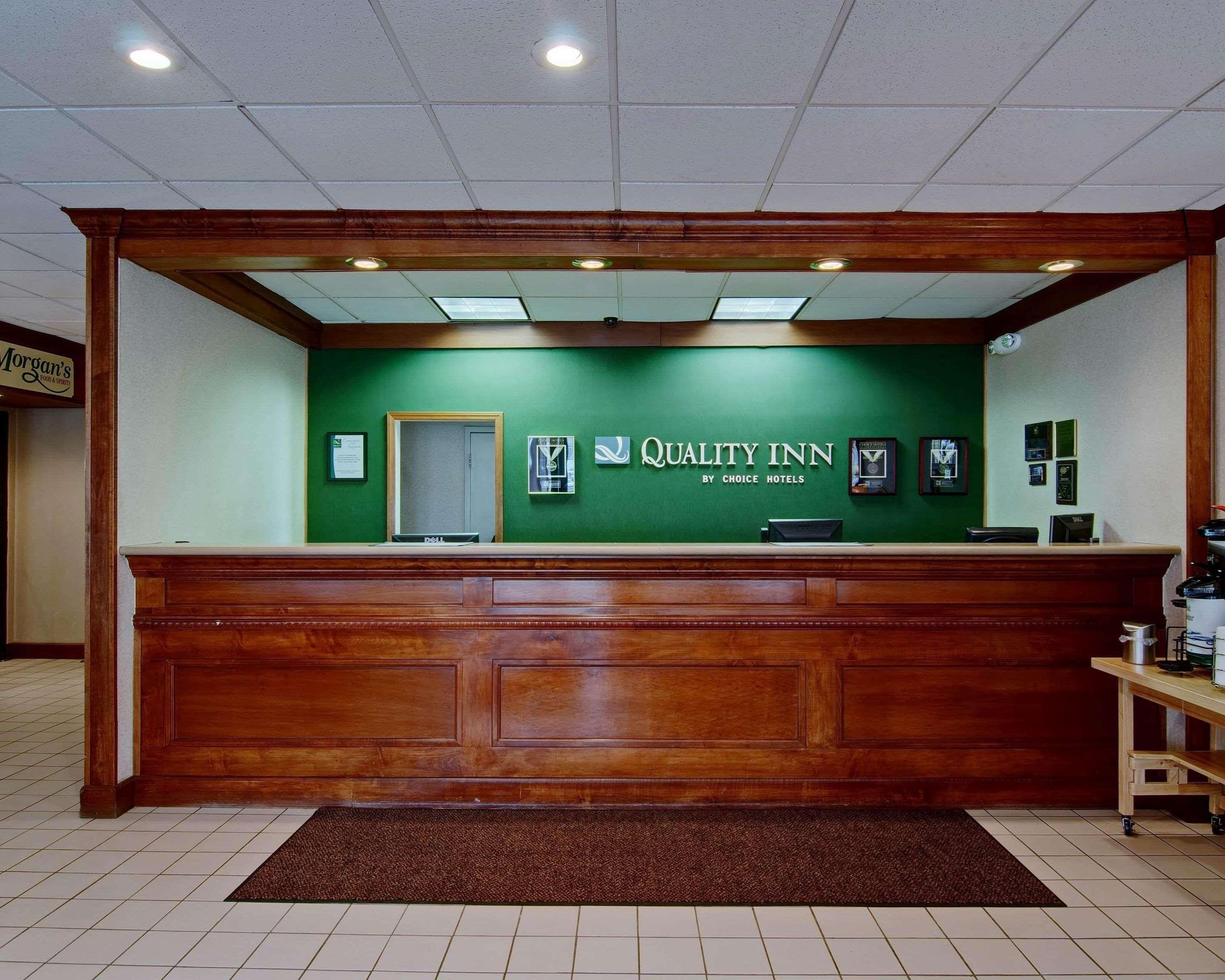 Quality Inn Бекли Экстерьер фото